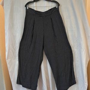 Elle Black/White Polka Dot Wide-Leg Pants. Size L.